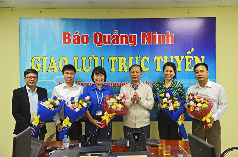 Trường ĐH Công nghiệp Quảng Ninh tham gia chương trình Giao lưu trực tuyến "Tư vấn mùa thi, định hướng ngh?nghiệp năm 2018"