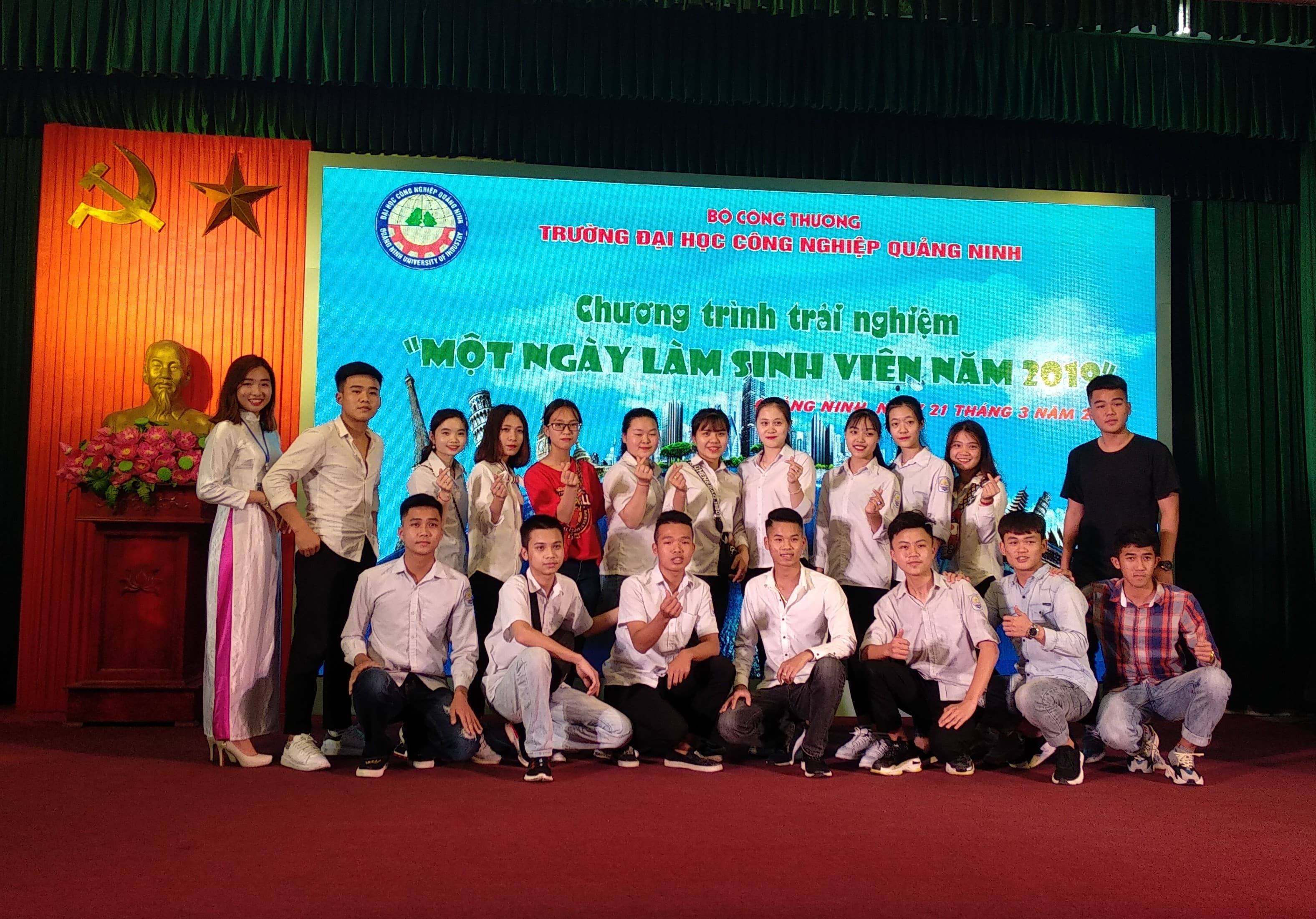 Trải nghiệm “Một ngày làm sinh viên? tại trường Đại học Công nghiệp Quảng Ninh