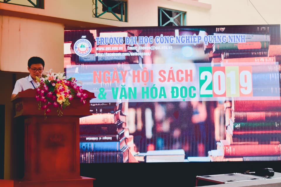 Trường Đại học Công nghiệp Quảng Ninh t?chức Ngày hội sách năm 2019