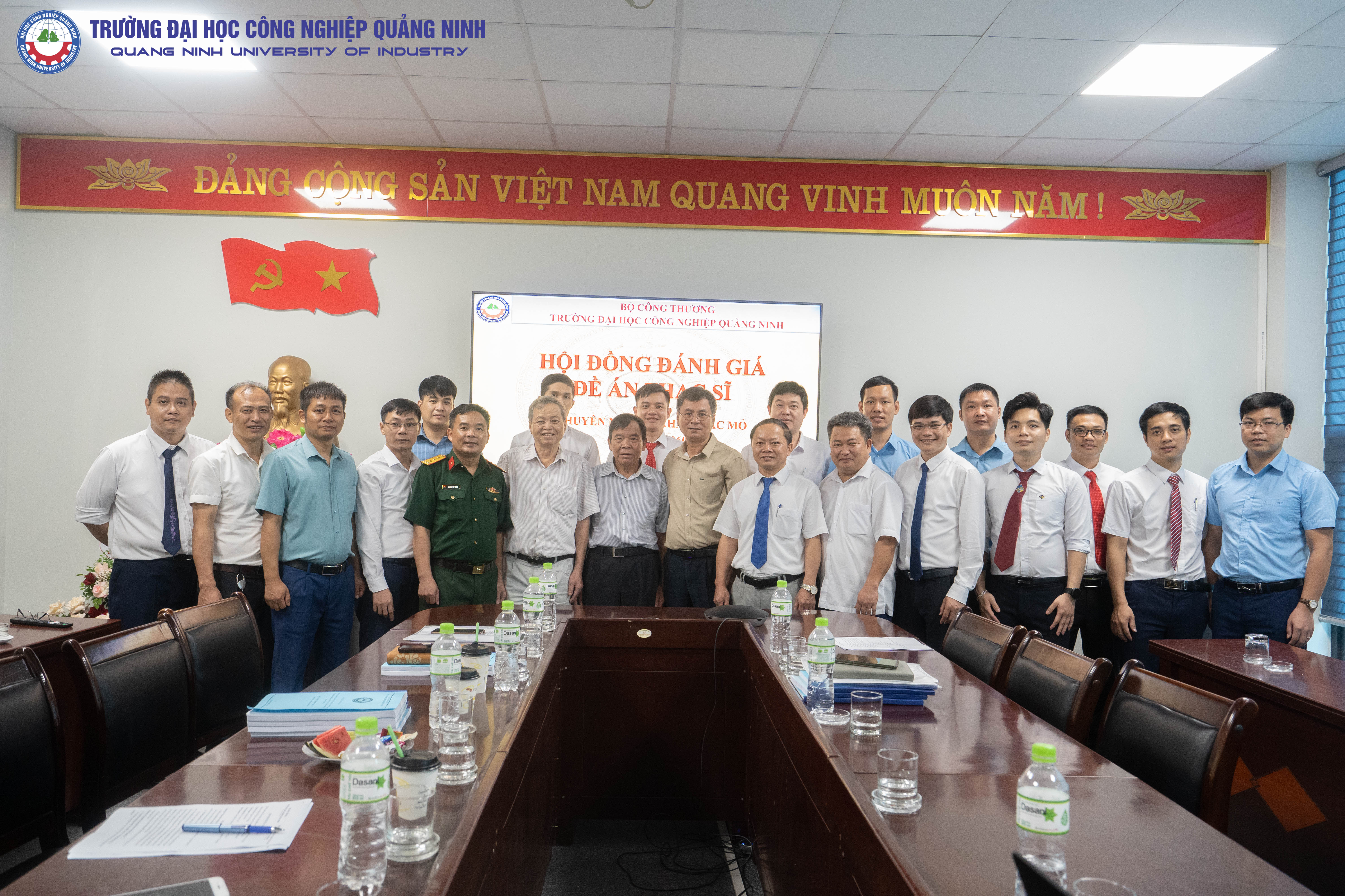 Trường Đại học Công nghiệp tổ chức Bảo vệ luận văn Thạc sĩ ngành Khai thác mỏ năm 2024