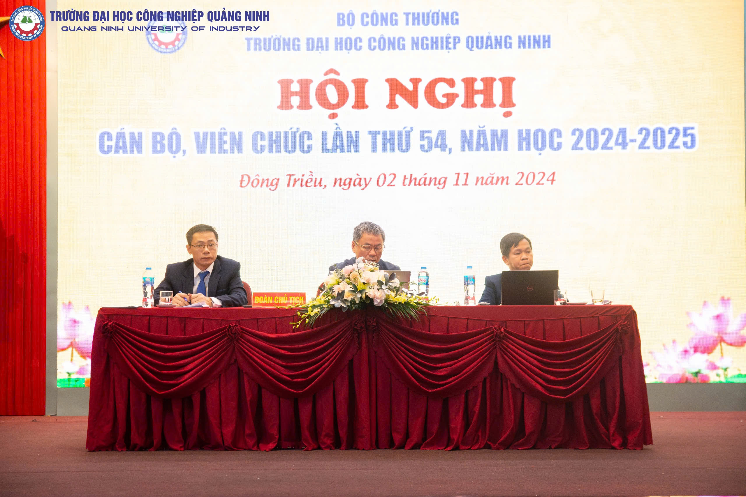 Top 10 game tài xỉu uy tín
 tổ chức Hội nghị CBCCVC lần thứ 54, năm học 2024-2025