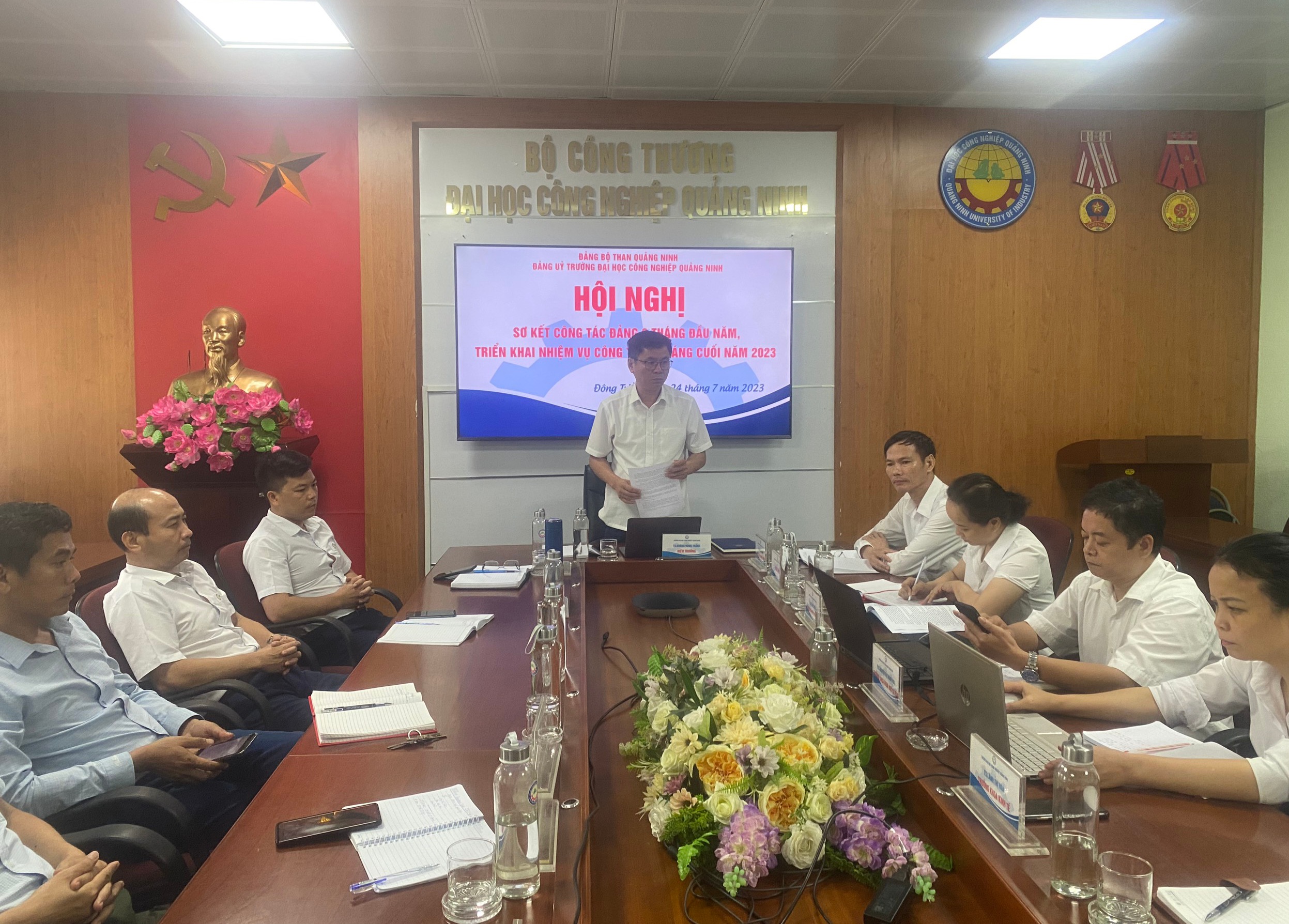 Đảng ủy Trường Đại học Công nghiệp Quảng Ninh triển khai nhiệm v?6 tháng cuối năm 2023